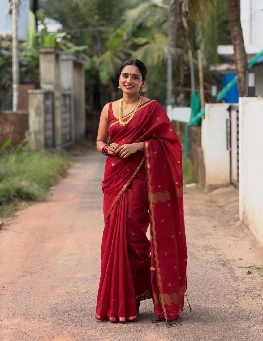 Red Butti Banarasi Saree