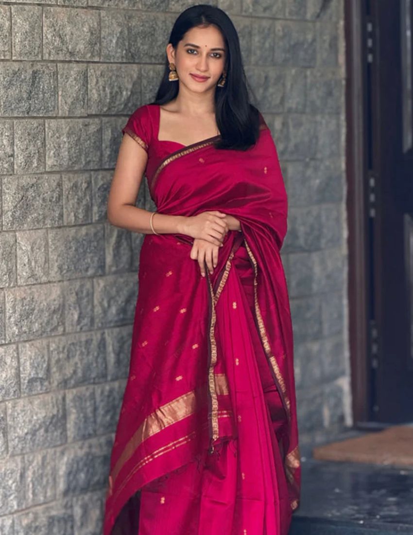 Gajri Butti Banarasi Saree