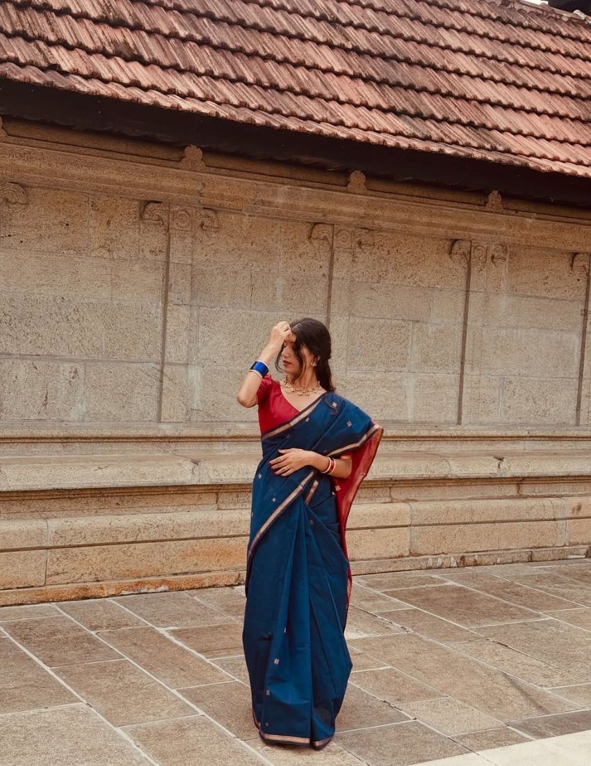 Morpitch Butti Banarasi Saree