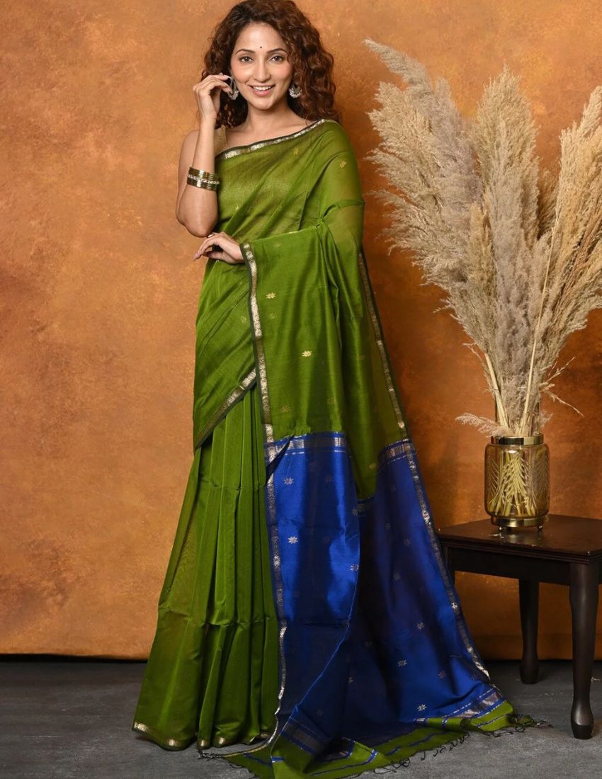 Mehndi Butti Banarasi Saree