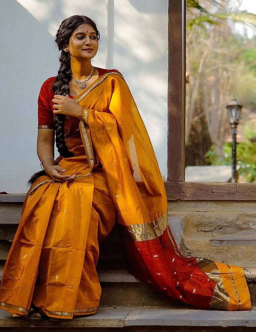 Yellow Butti Banarasi Saree