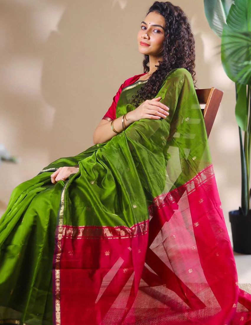 Mehndi Butti Banarasi Saree