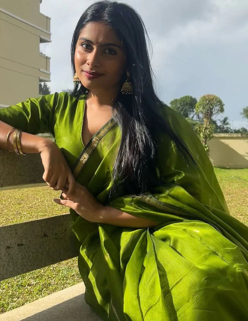 Mehndi Butti Banarasi Saree