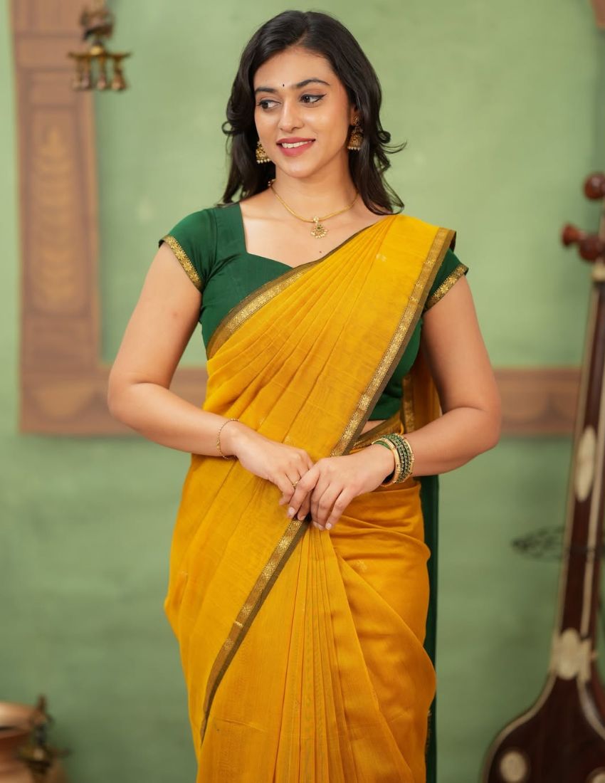 Gold Butti Banarasi Saree