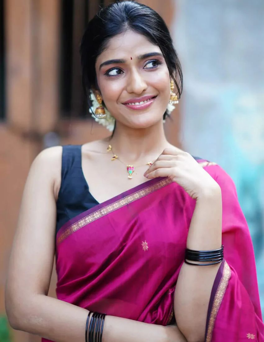 Gajri Butti Banarasi Saree