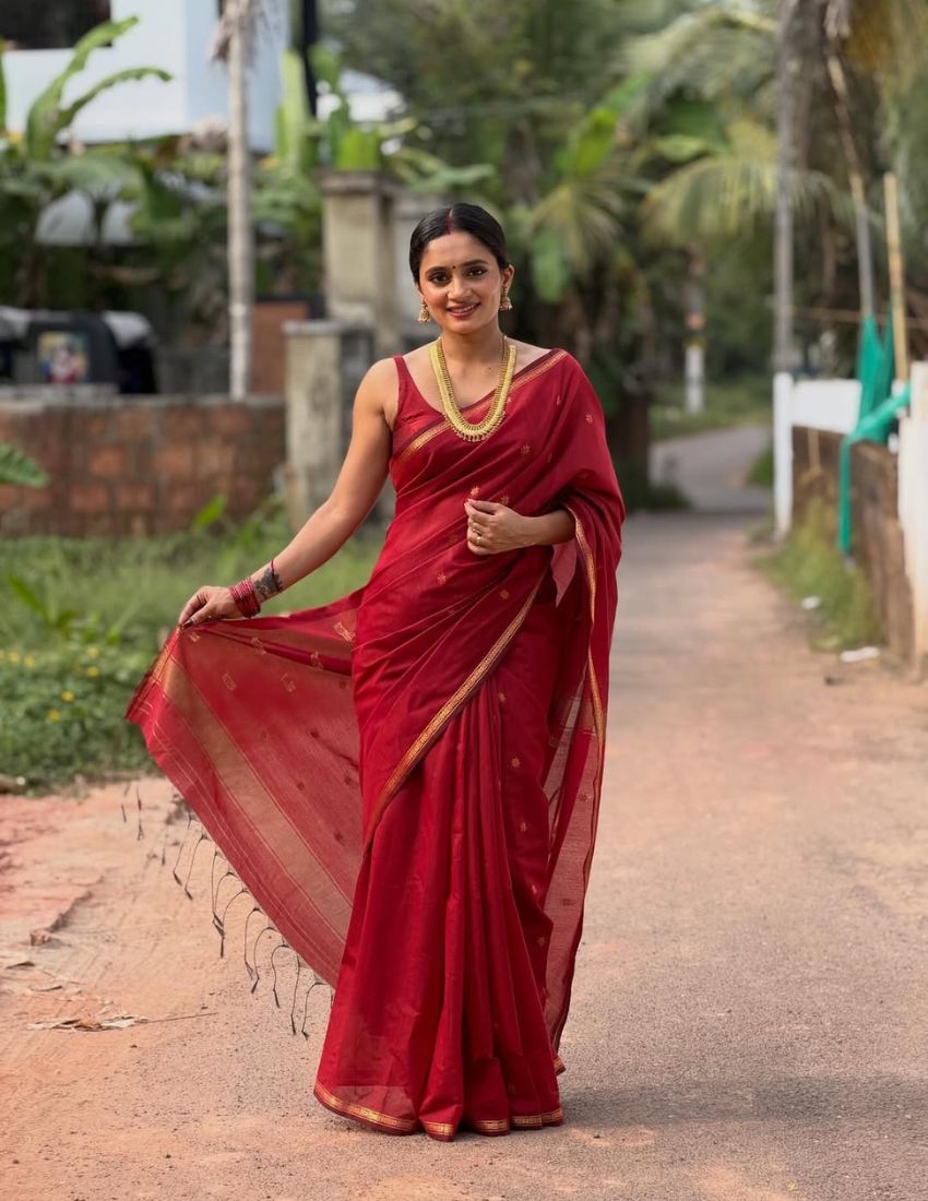 Red Butti Banarasi Saree