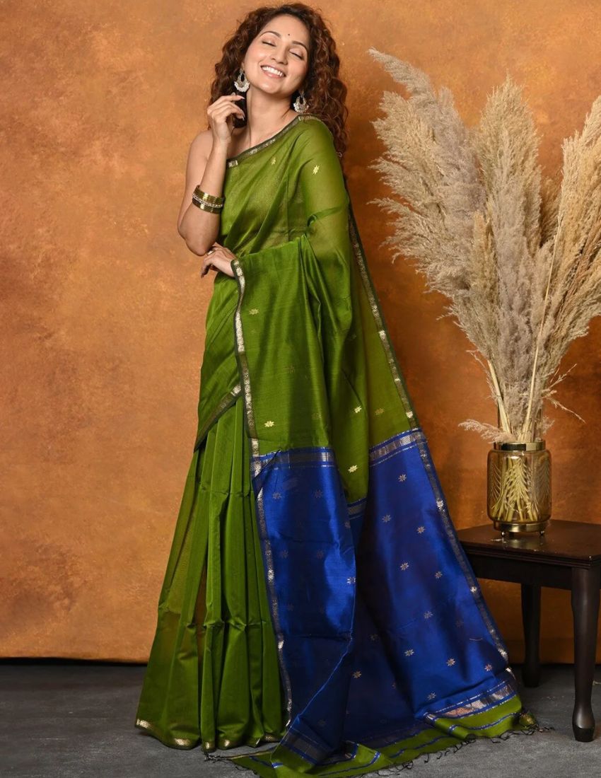 Mehndi Butti Banarasi Saree